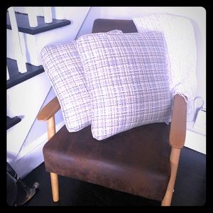 20x20 checkered tan accent pillows with insert
